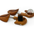 Load image into Gallery viewer, TURMS Travel Shoe Trees