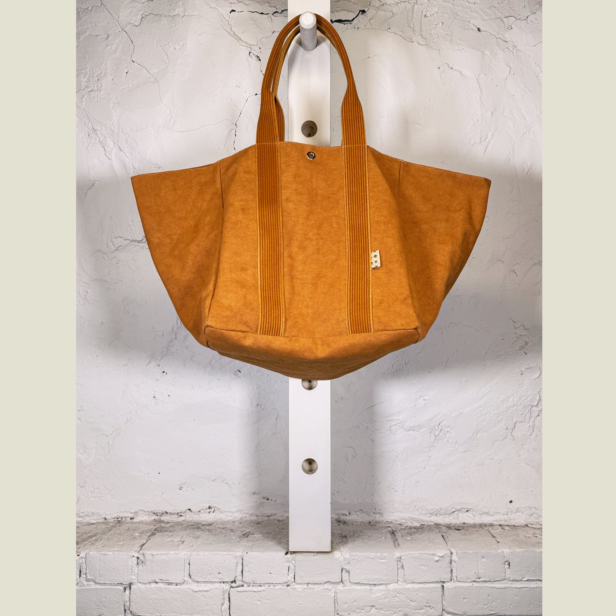 FORNARI Large Tote