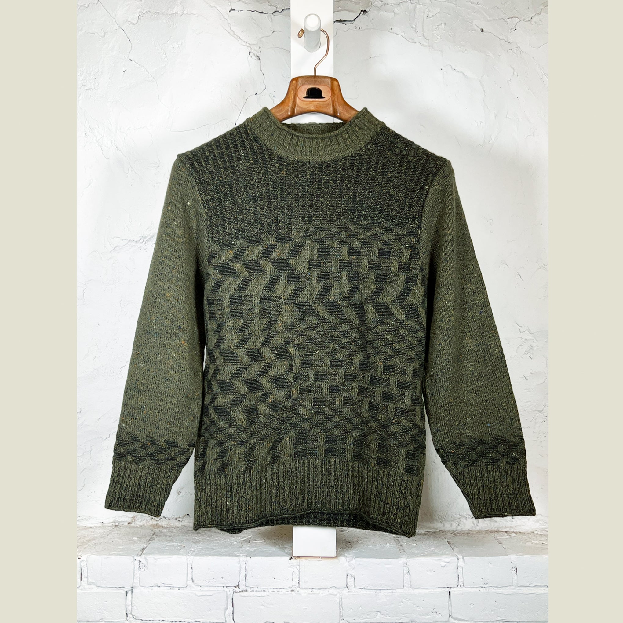 INIS MEÁIN Claíochaí Sweater