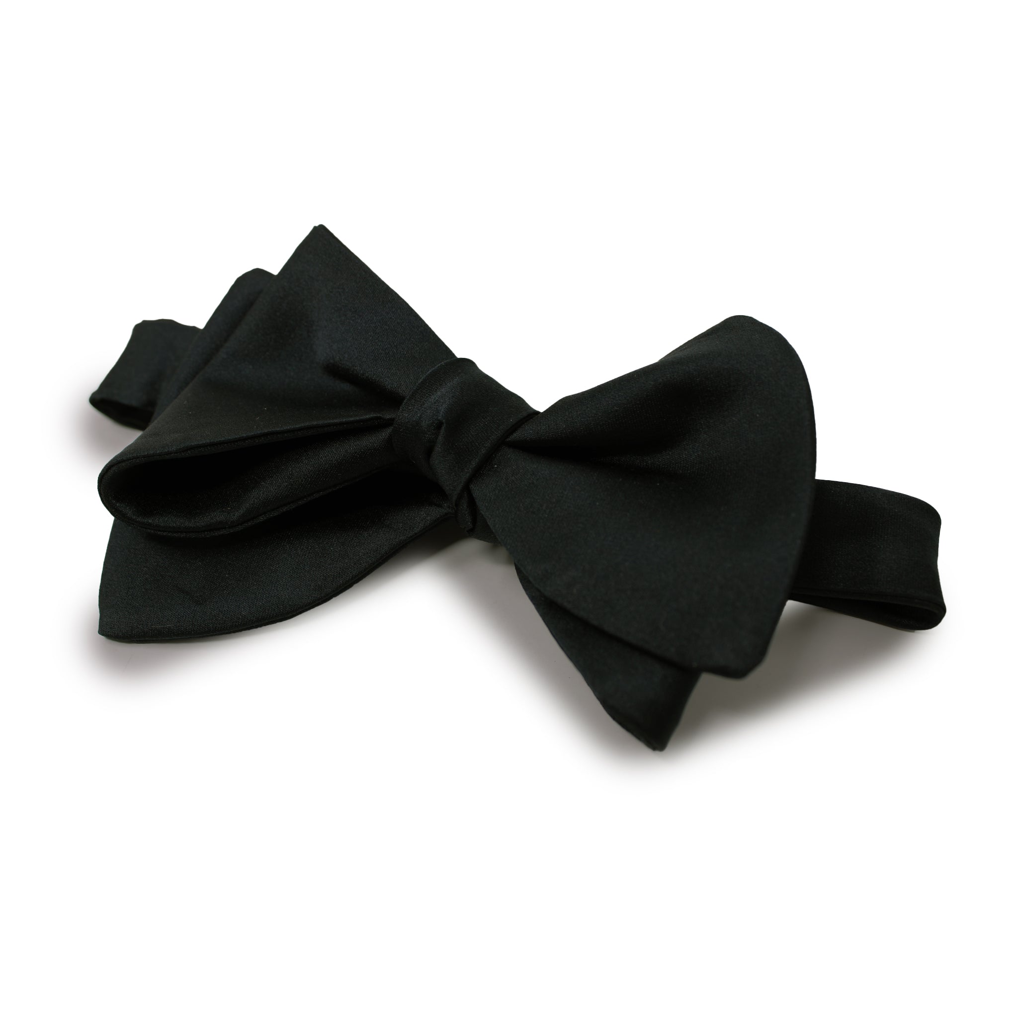 R. HANAUER Bow Tie